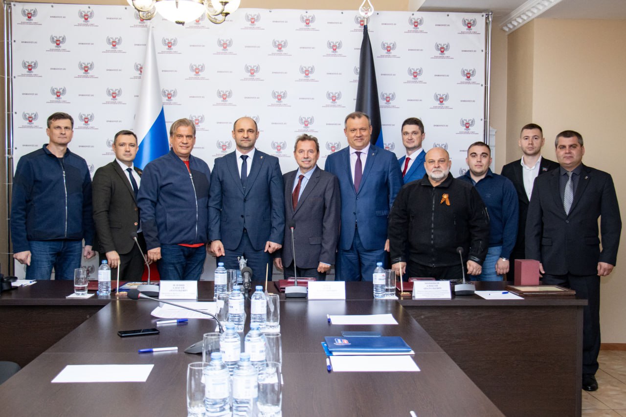 Подписано соглашение между Народным Советом, парламентом Кузбасса и институтом при Правительстве Красноярского края.