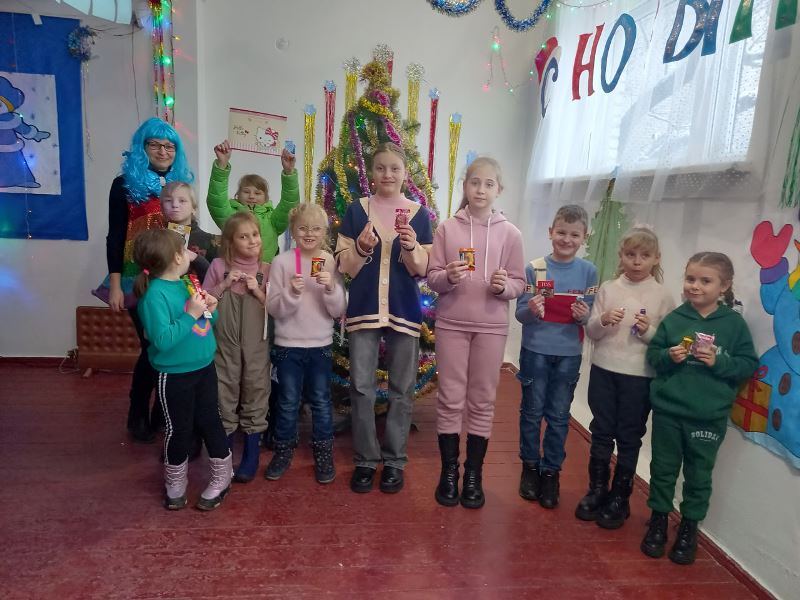 Политики Бурятии выполнят заветные желания детей из Старобешевского района.