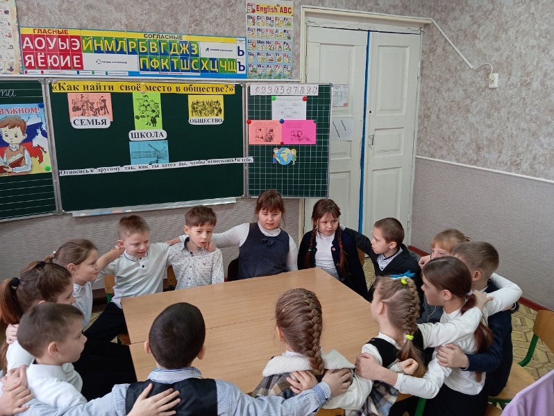 В школах Старобешевского муниципального округа прошли «Разговоры о важном».