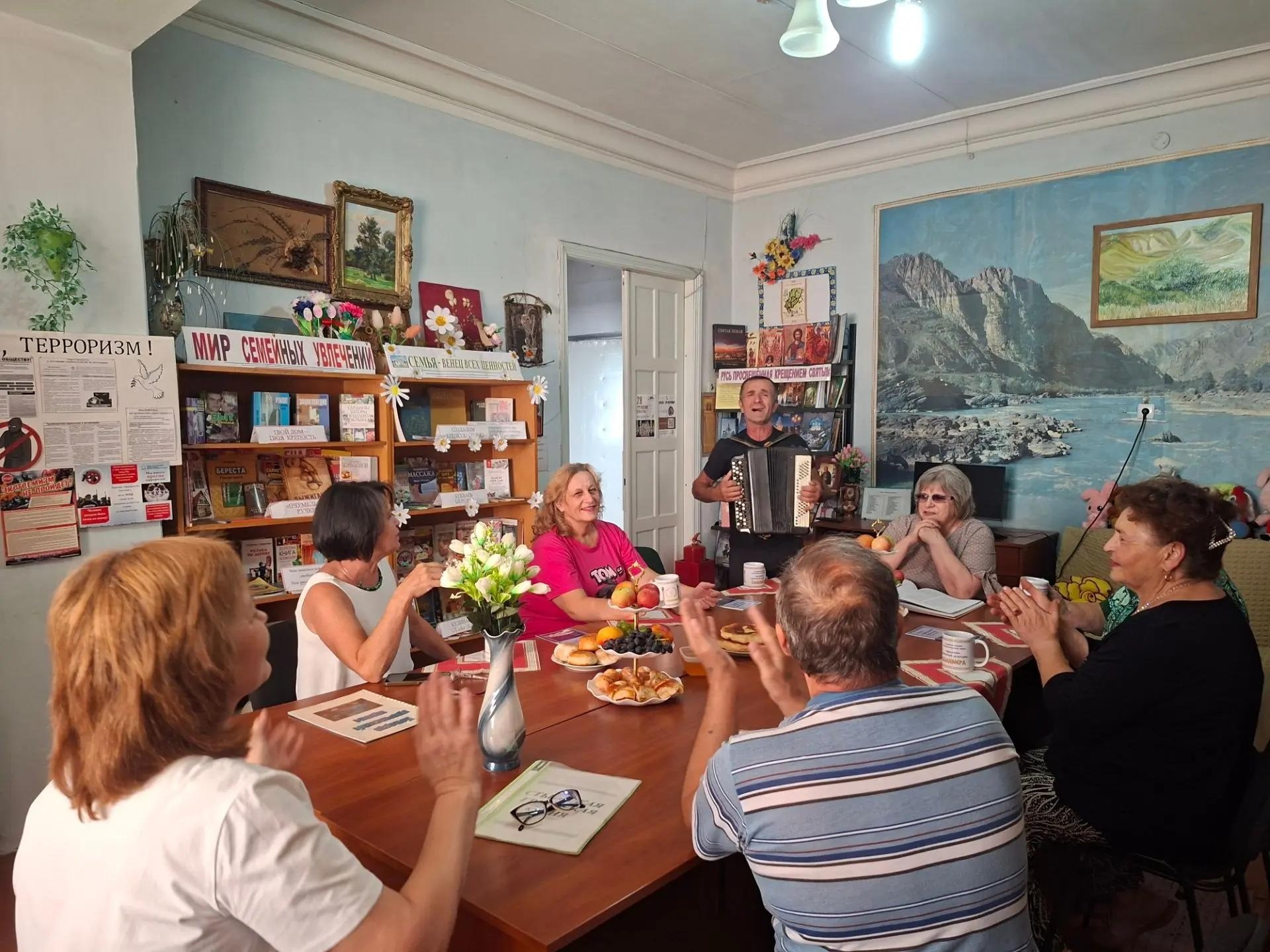 🌿 Тепло греческого гостеприимства: в Стыле прошли фольклорные посиделки.